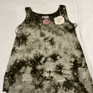 NWT Knox Rose tie dyed green tank